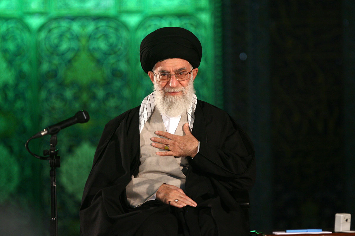 حضرت آیت الله سید علی خامنه ای (ره)