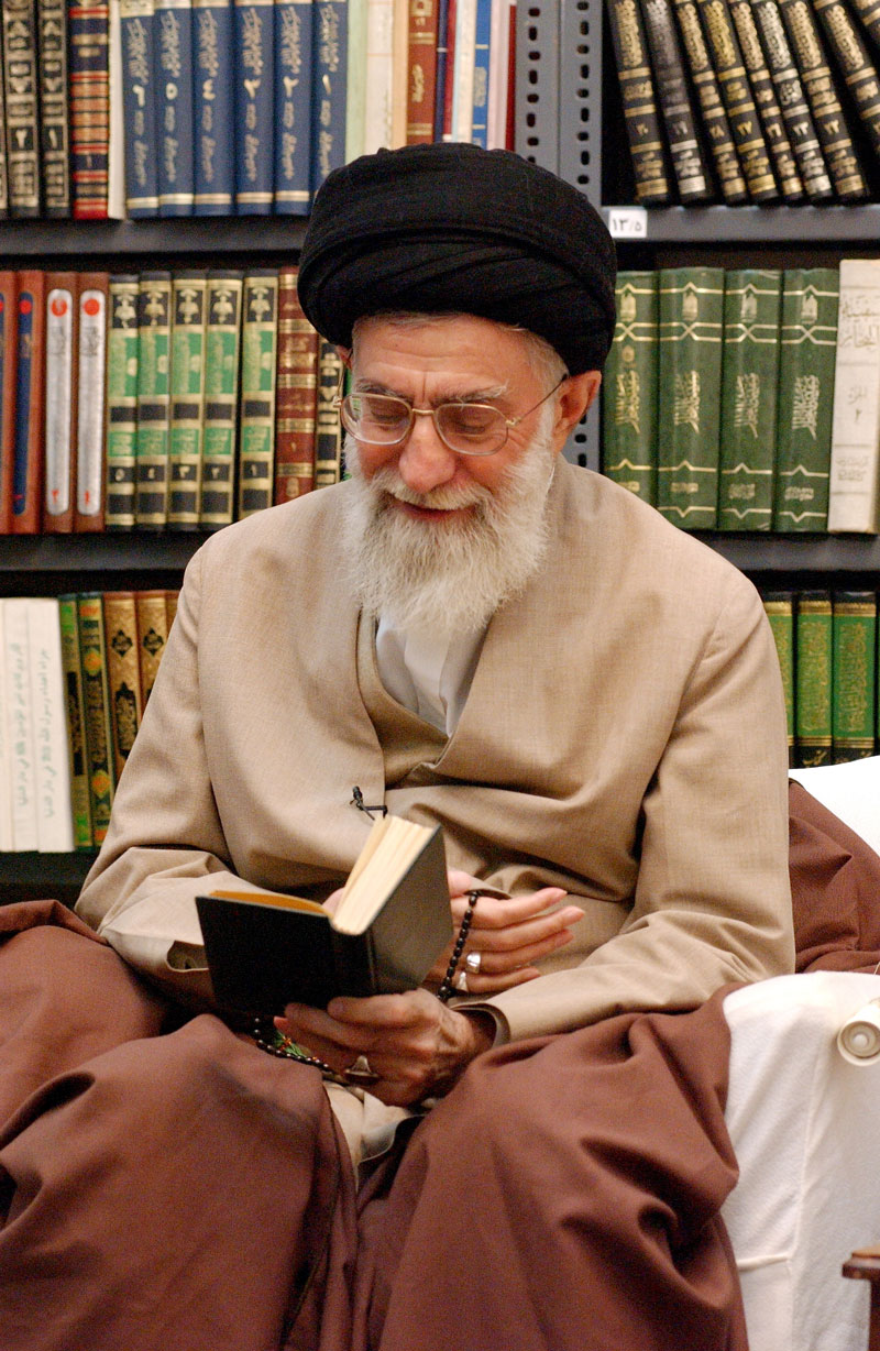 حضرت آیت الله سید علی خامنه ای (ره)